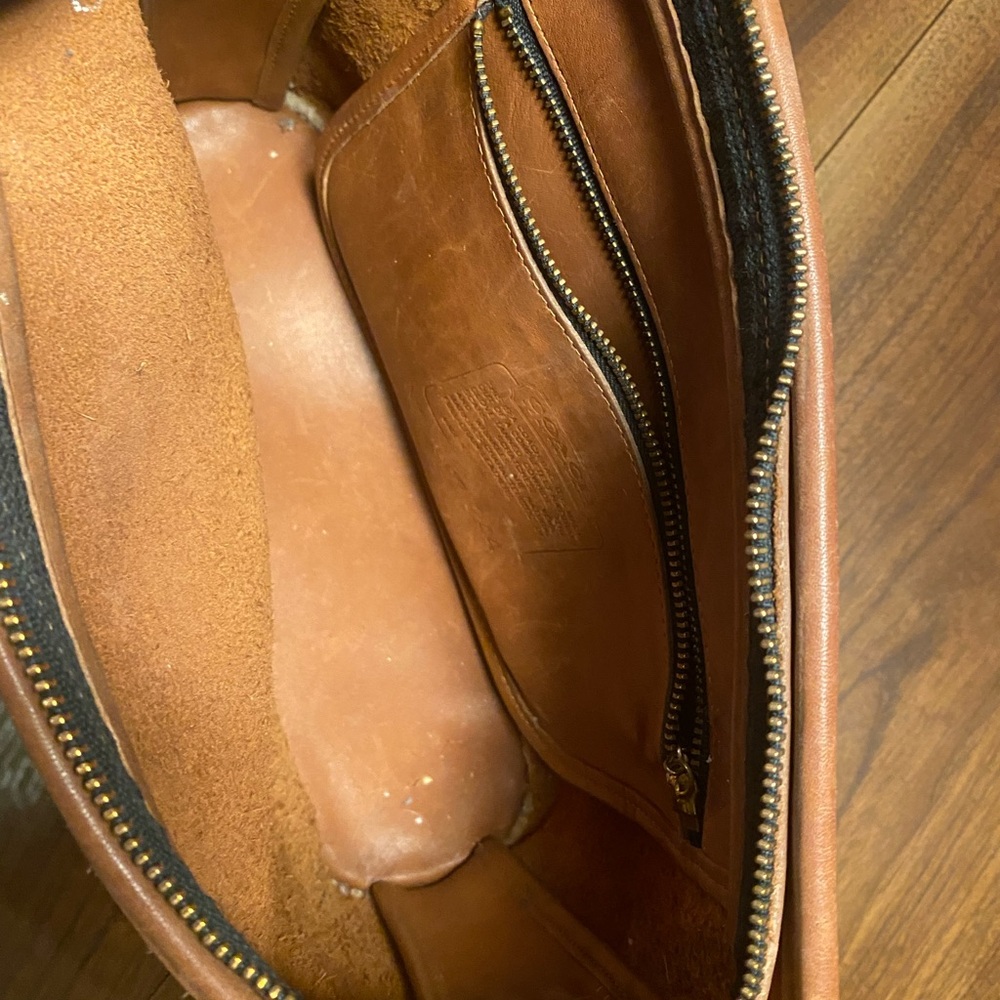Coach British Tan Leather Shoulder Bag - Picture 6 of 7